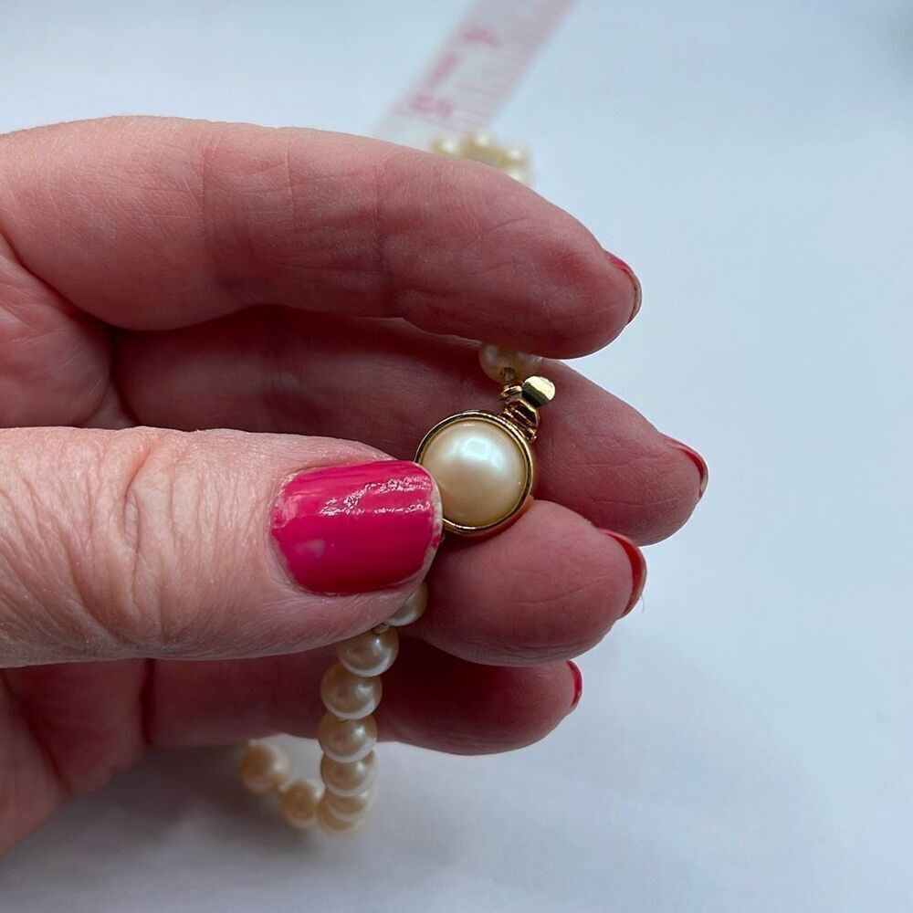Vintage faux glass pearls. Hand knotted & 16” - Picture 6 of 8
